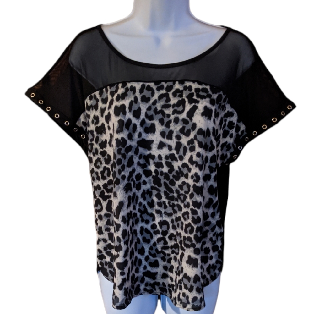 NWT Espresso Leopard Shirt Size M Excellent Condition